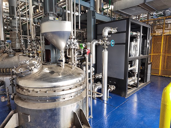 反應(yīng)釜加熱模溫機