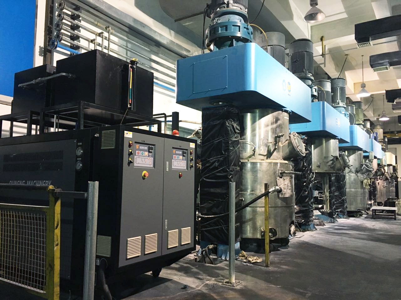 雙行星攪拌釜油溫機(jī)