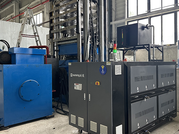 EVA發(fā)泡模溫機