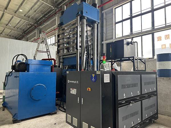 EVA發(fā)泡模溫機