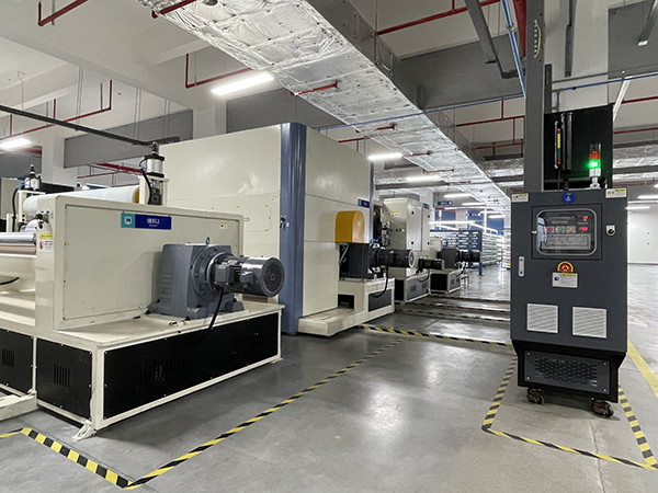 壓延薄膜控溫模溫機(jī)