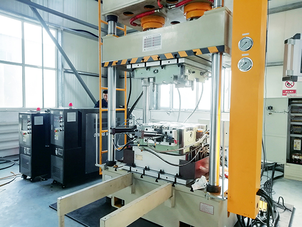 模壓成型模溫機(jī)2