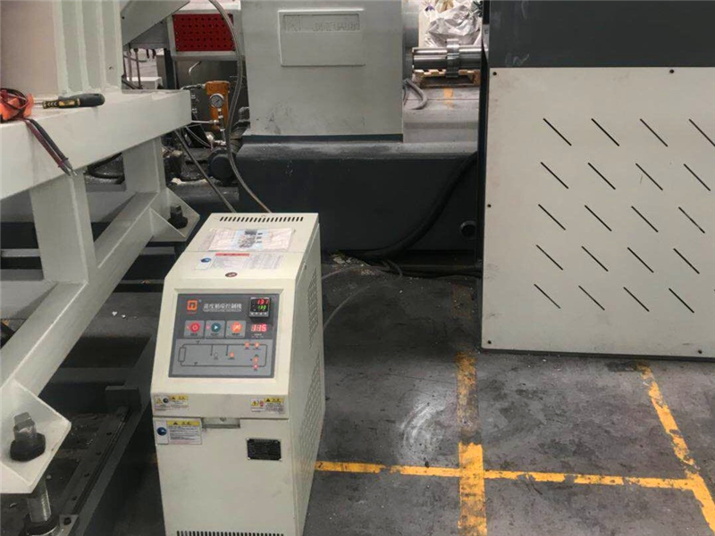 注塑模溫機(jī)